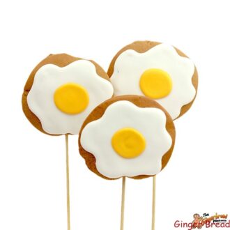 Cookie pops egg on cookie